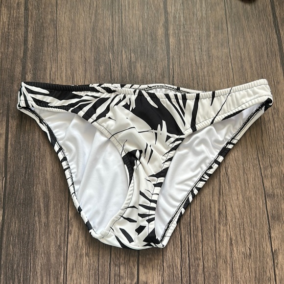 Classic Scoop Bikini Bottom